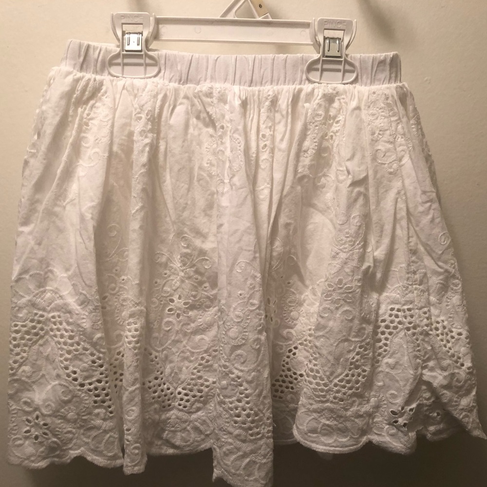 Cherokee White Flower embroidered Skirt